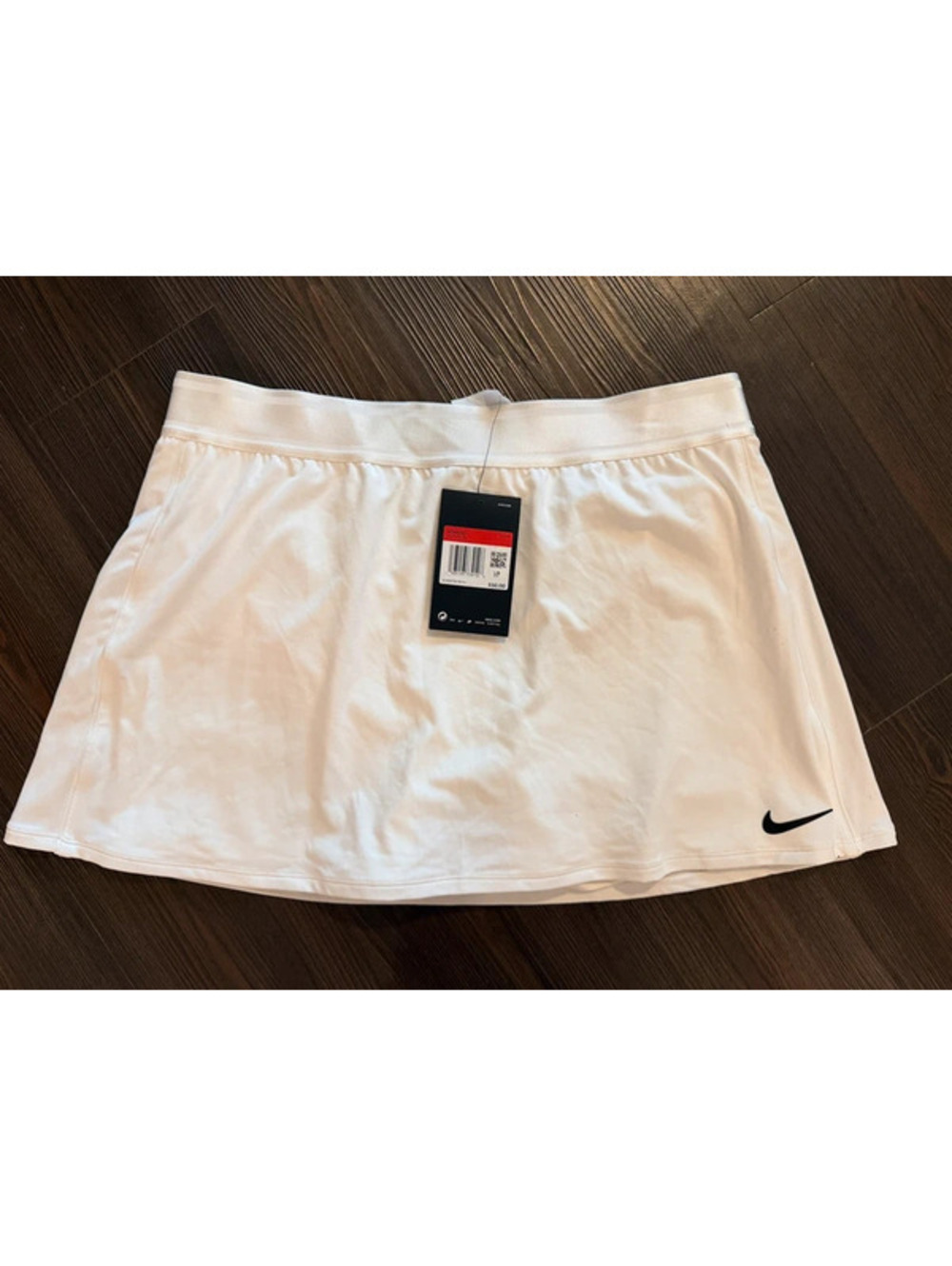 NWT Nike dri fit white women’s arhletic tennis skirt